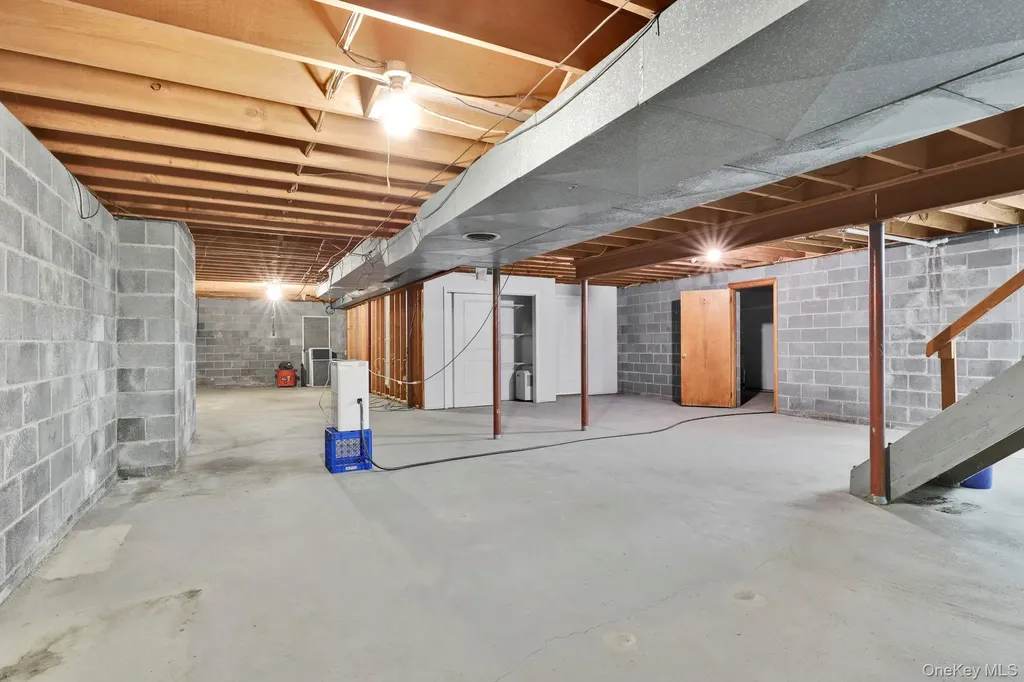 4 Oak Street Chester NY 10918