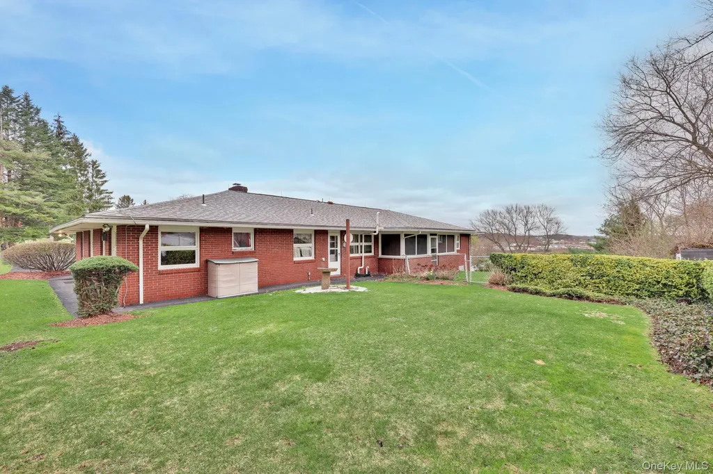 4 Oak Street Chester NY 10918