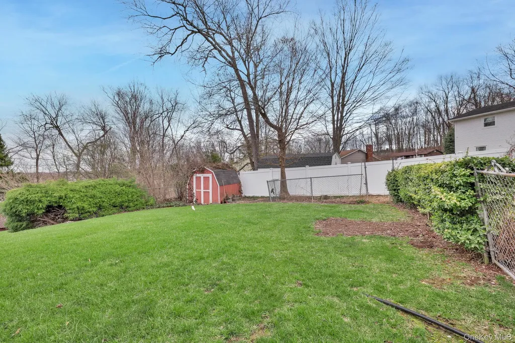 4 Oak Street Chester NY 10918