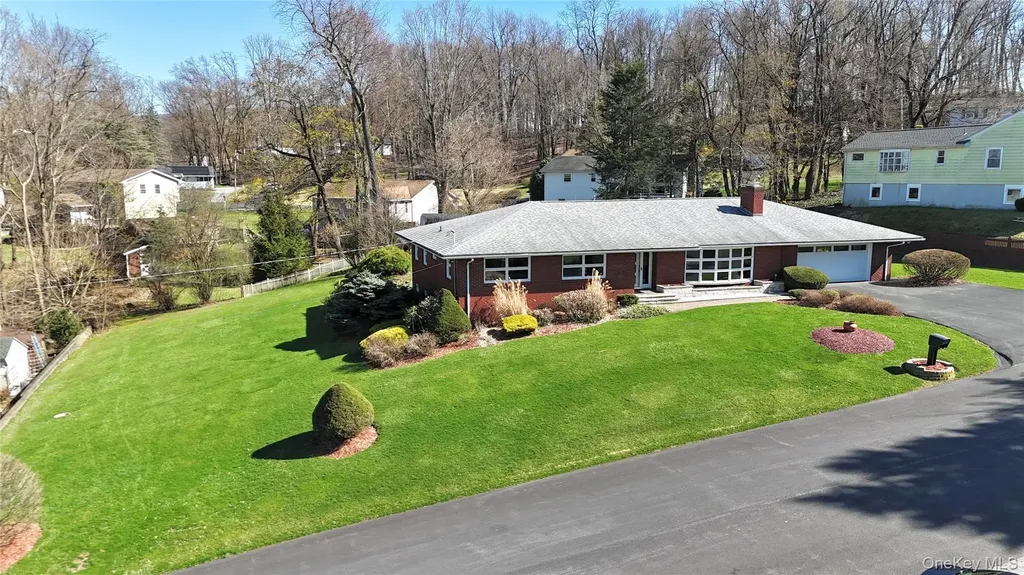 4 Oak Street Chester NY 10918