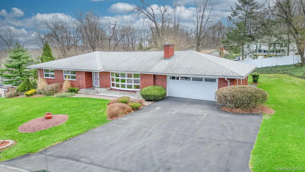 4 Oak Street Chester NY 10918