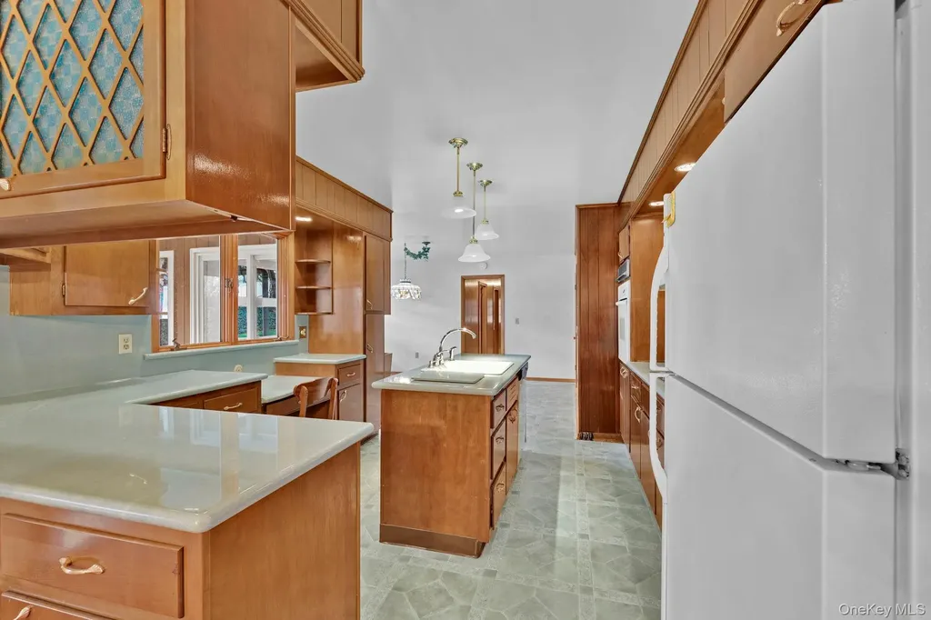 4 Oak Street Chester NY 10918