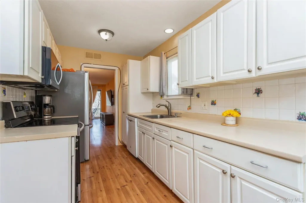 29 Heritage Hills Somers NY 10589