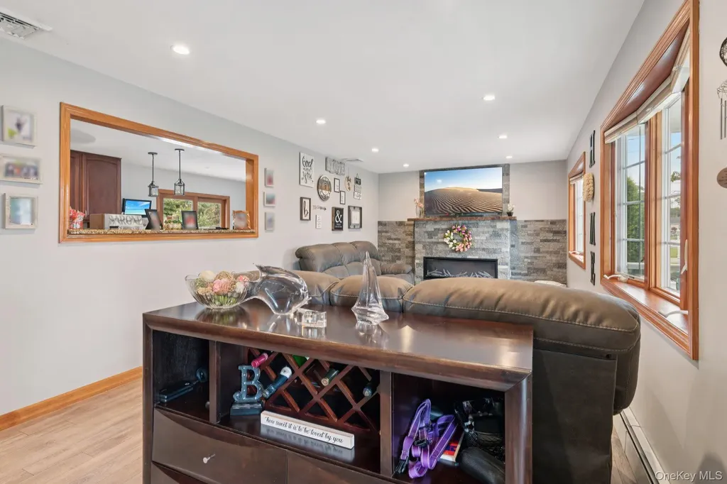 295 Silver Street West Babylon NY 11704
