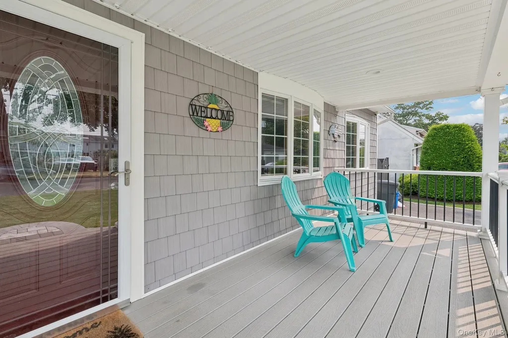 295 Silver Street West Babylon NY 11704