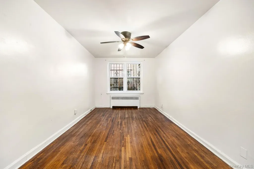1529 Hammersley Avenue Bronx NY 10469