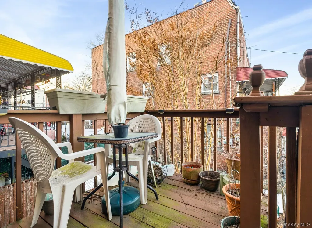 1529 Hammersley Avenue Bronx NY 10469