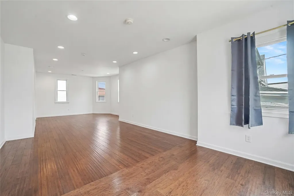 77 Robertson Avenue White Plains NY 10606