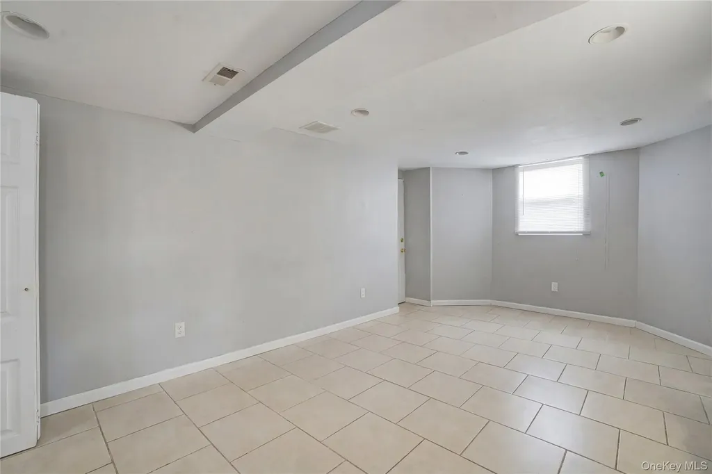 77 Robertson Avenue White Plains NY 10606