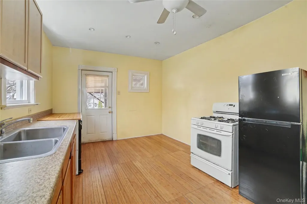 77 Robertson Avenue White Plains NY 10606