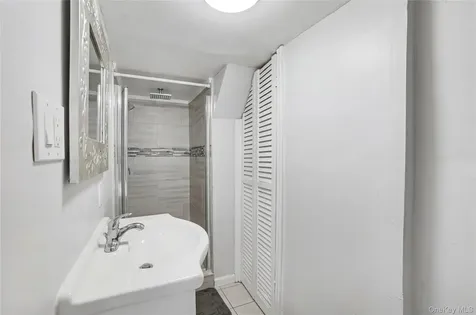 77 Robertson Avenue White Plains NY 10606
