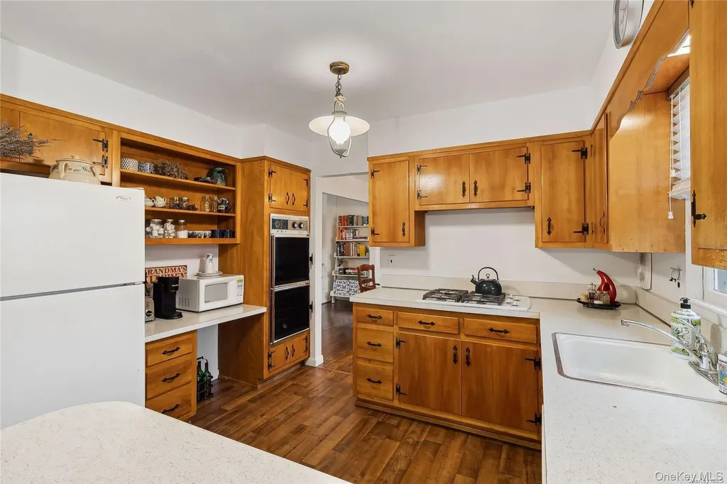 990 Three Waters Lane Orient NY 11957