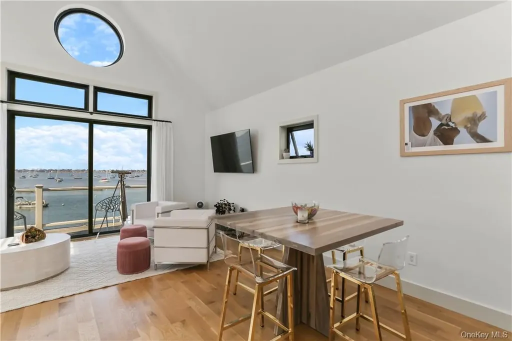 81 Rochelle Street Bronx NY 10464