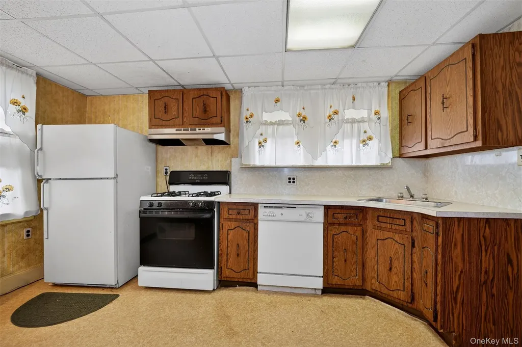 3512 Utopia Parkway Flushing NY 11358