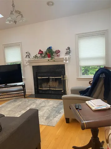 18 Crosshill Road Eastchester NY 10709