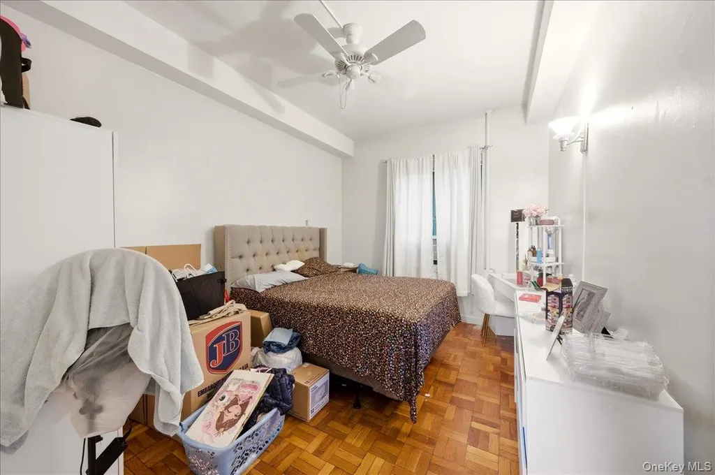 1561 Metropolitan Avenue Bronx NY 10462