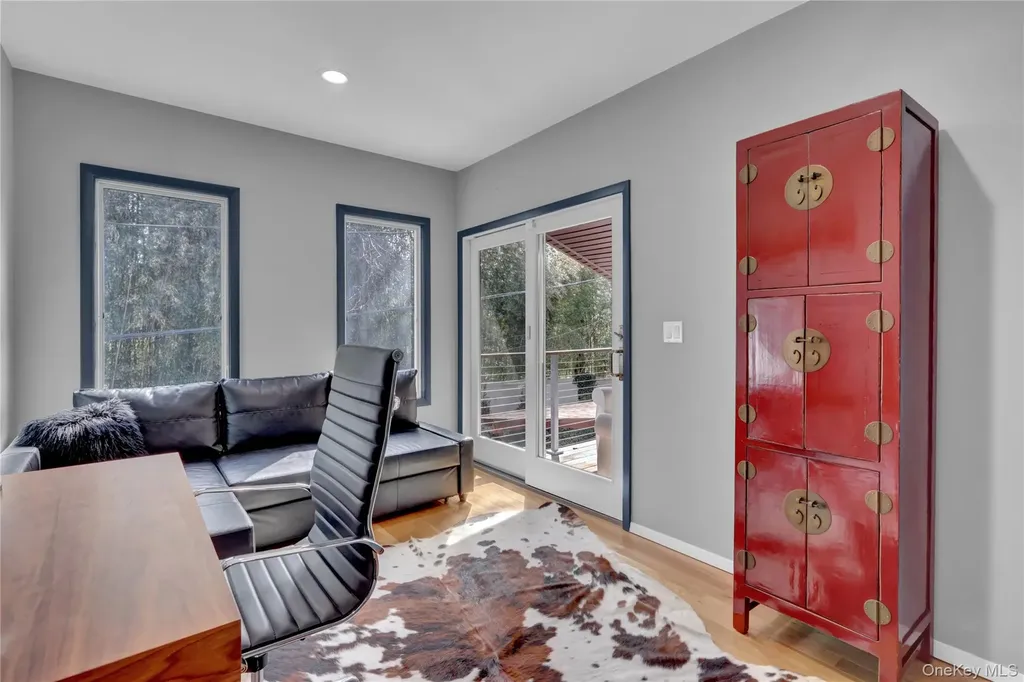 14 Regent Place Roslyn NY 11576