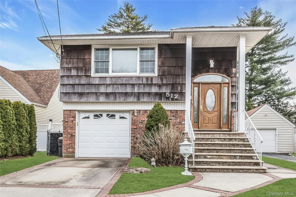512 Elm Street West Hempstead NY 11552