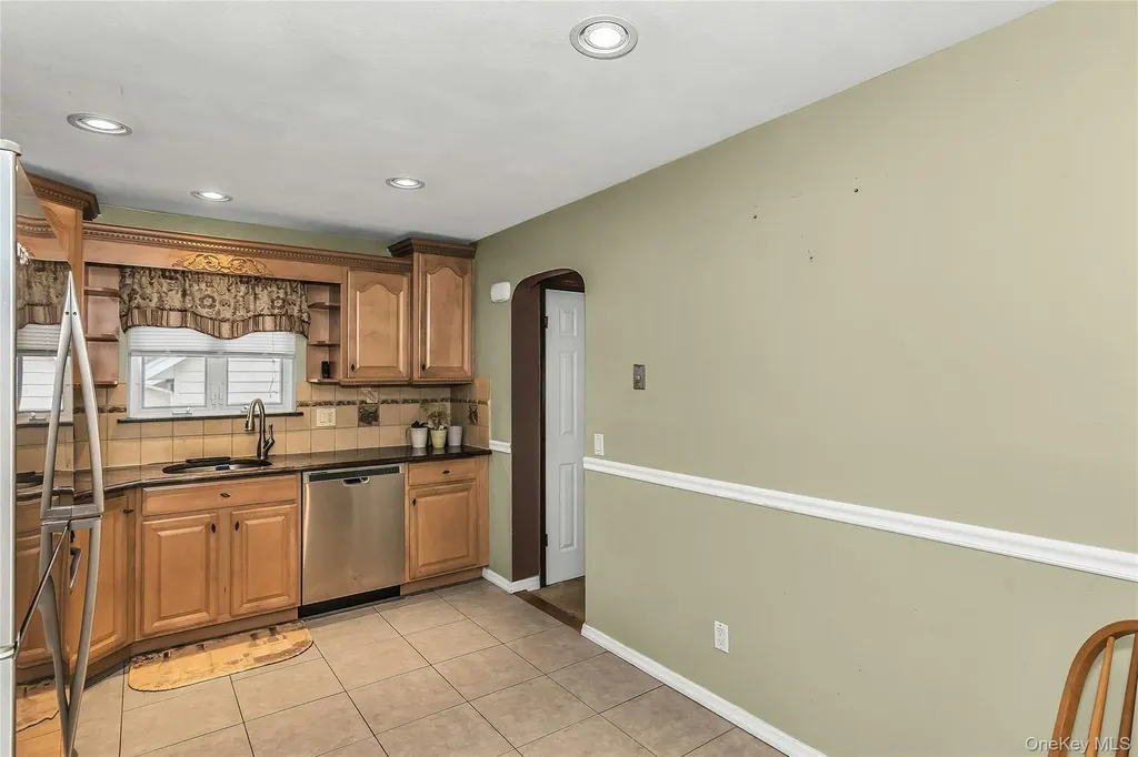 512 Elm Street West Hempstead NY 11552