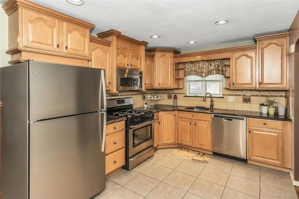 512 Elm Street West Hempstead NY 11552