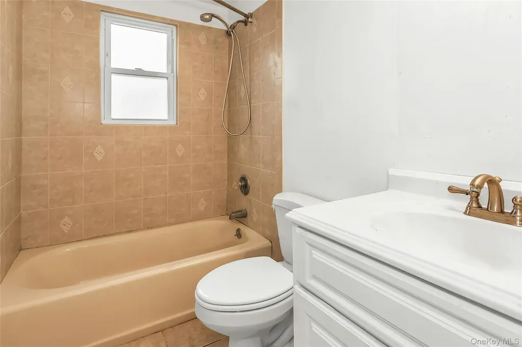512 Elm Street West Hempstead NY 11552