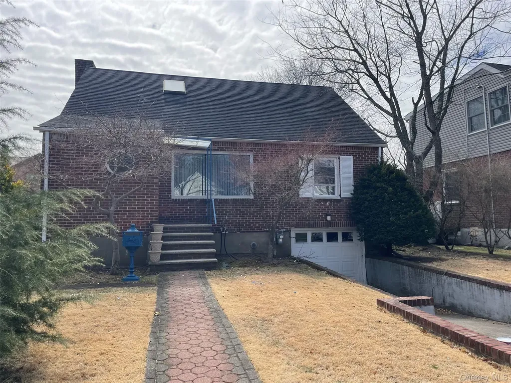 8 Cameron Lane Valley Stream NY 11581
