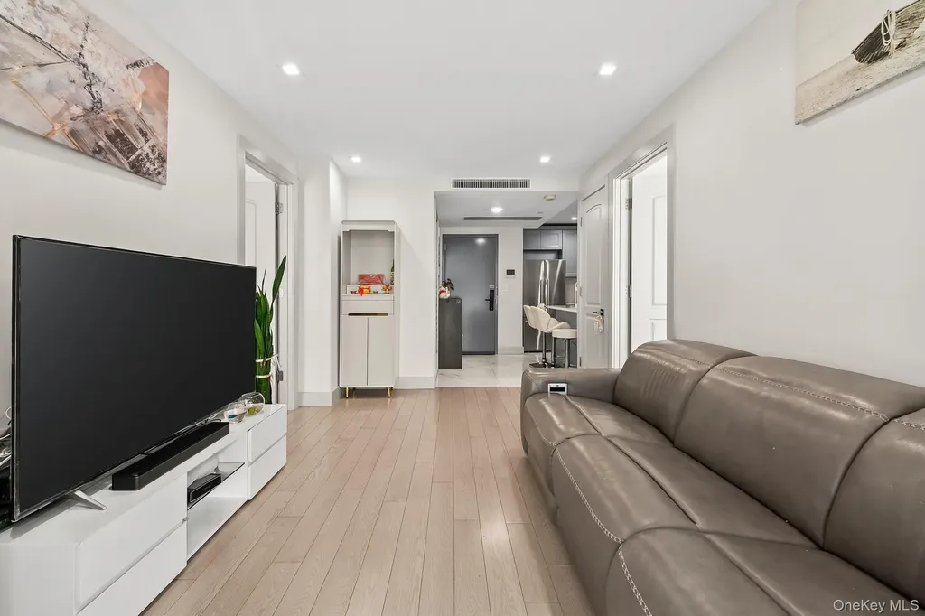 4162 Bowne Street Flushing NY 11355