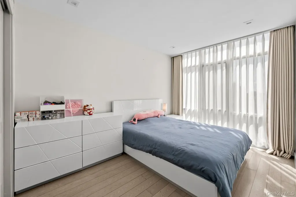 4162 Bowne Street Flushing NY 11355