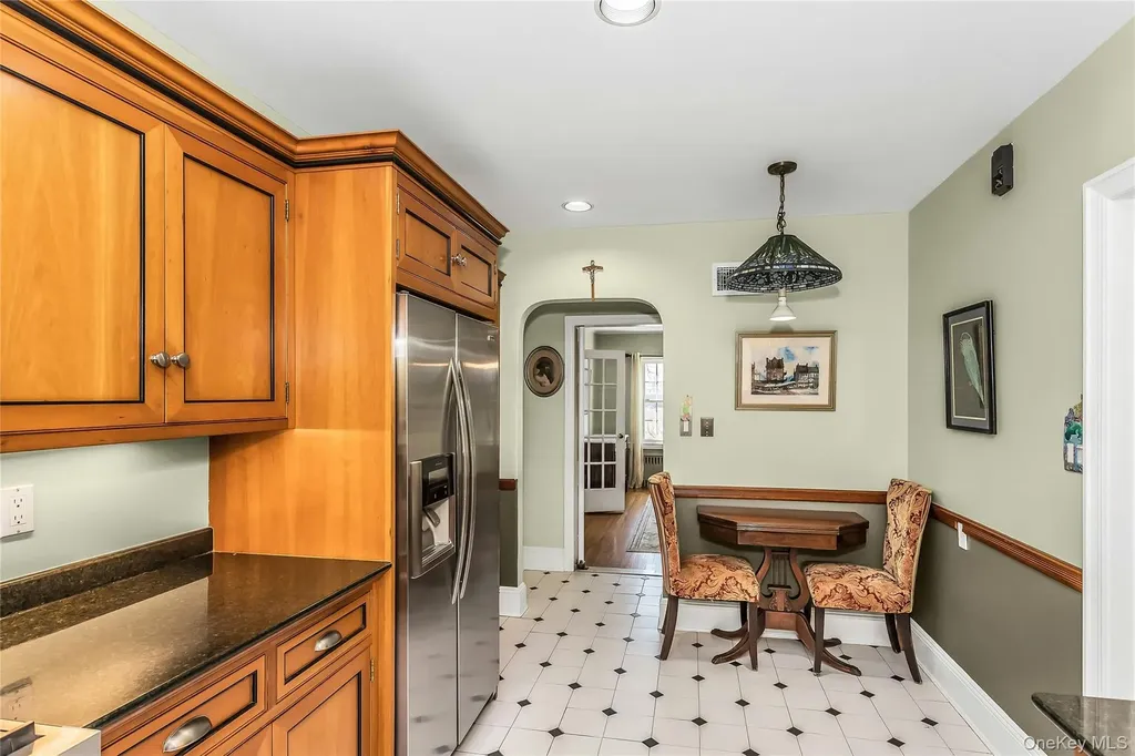 7 River Road Oceanside NY 11572