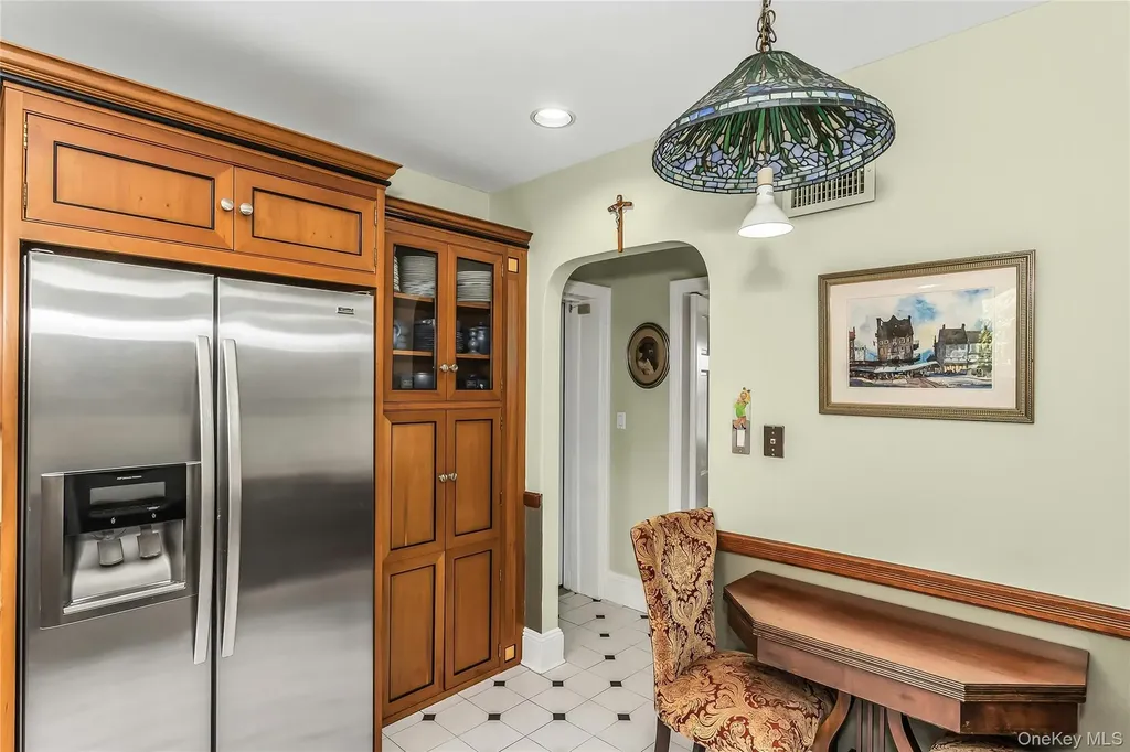 7 River Road Oceanside NY 11572