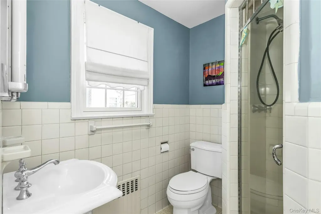 7 River Road Oceanside NY 11572