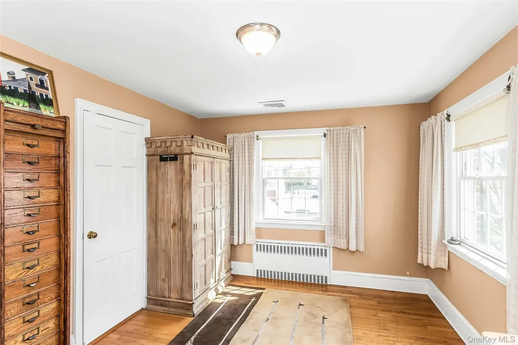 7 River Road Oceanside NY 11572