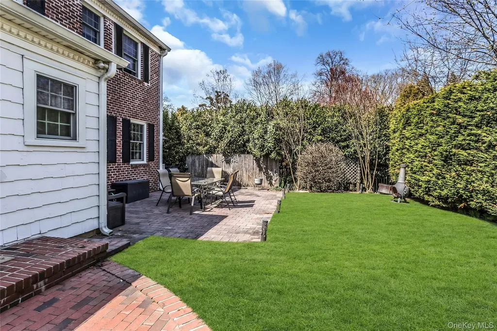7 River Road Oceanside NY 11572
