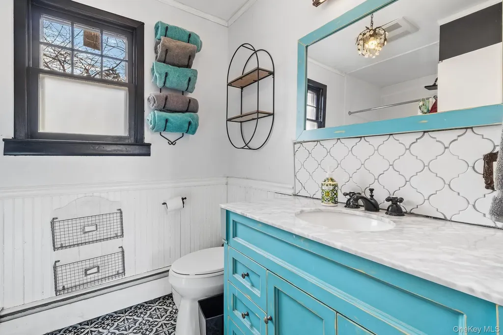 42 Robertson Road Lynbrook NY 11563