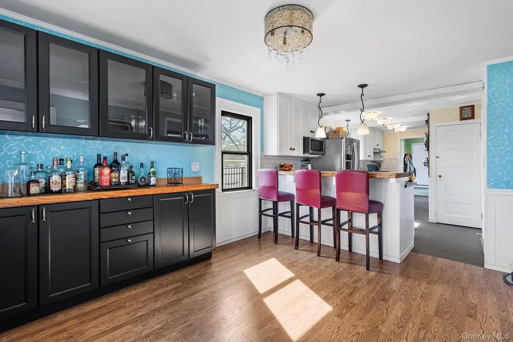 42 Robertson Road Lynbrook NY 11563