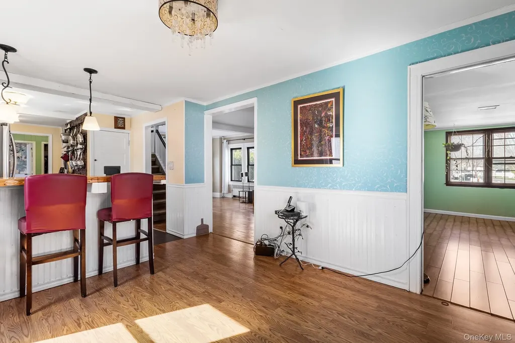 42 Robertson Road Lynbrook NY 11563