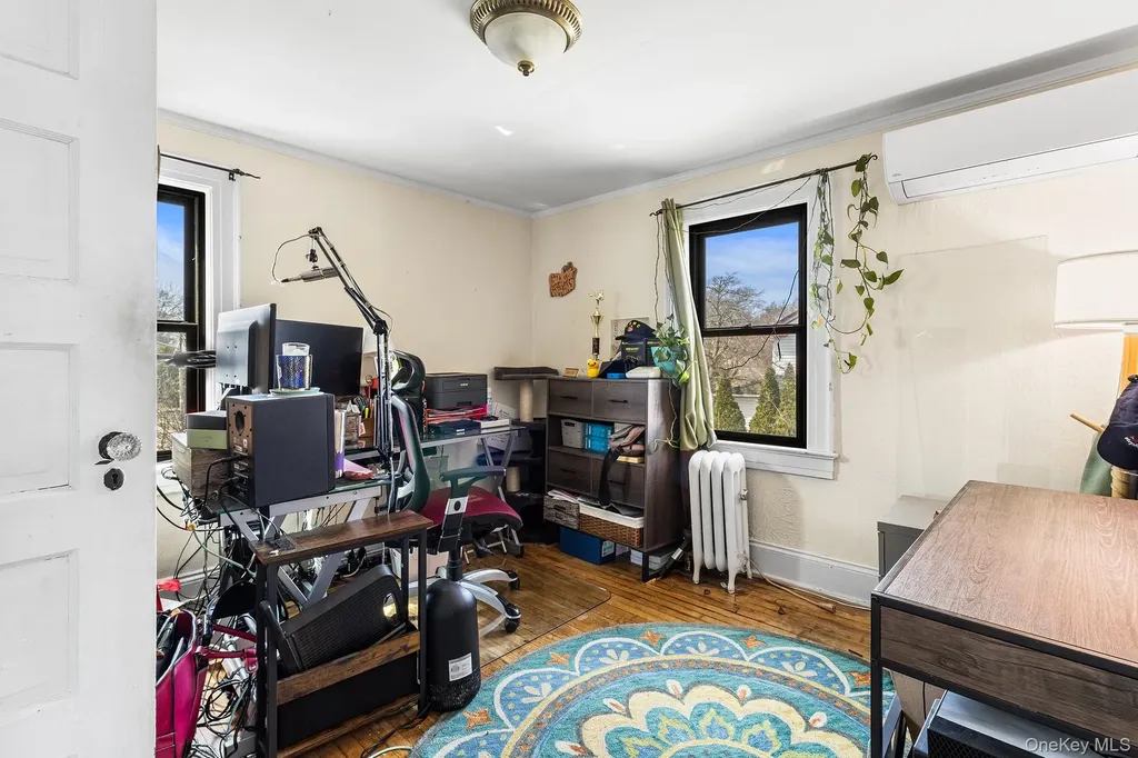 42 Robertson Road Lynbrook NY 11563