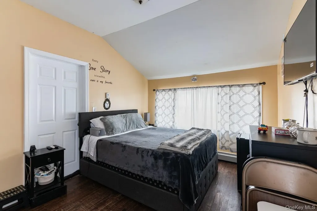 178 Timberline Drive Brentwood NY 11717