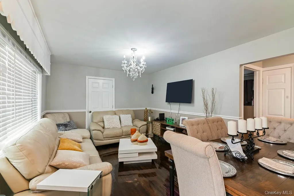 178 Timberline Drive Brentwood NY 11717