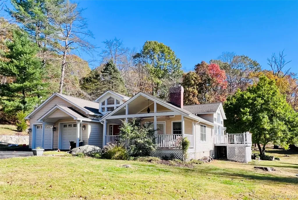 102 Warren Street Somers NY 10589