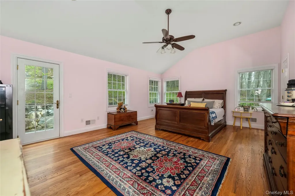 102 Warren Street Somers NY 10589