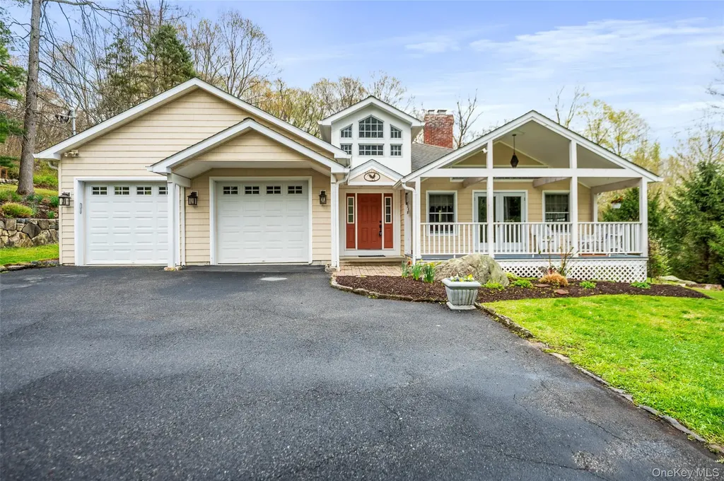 102 Warren Street Somers NY 10589