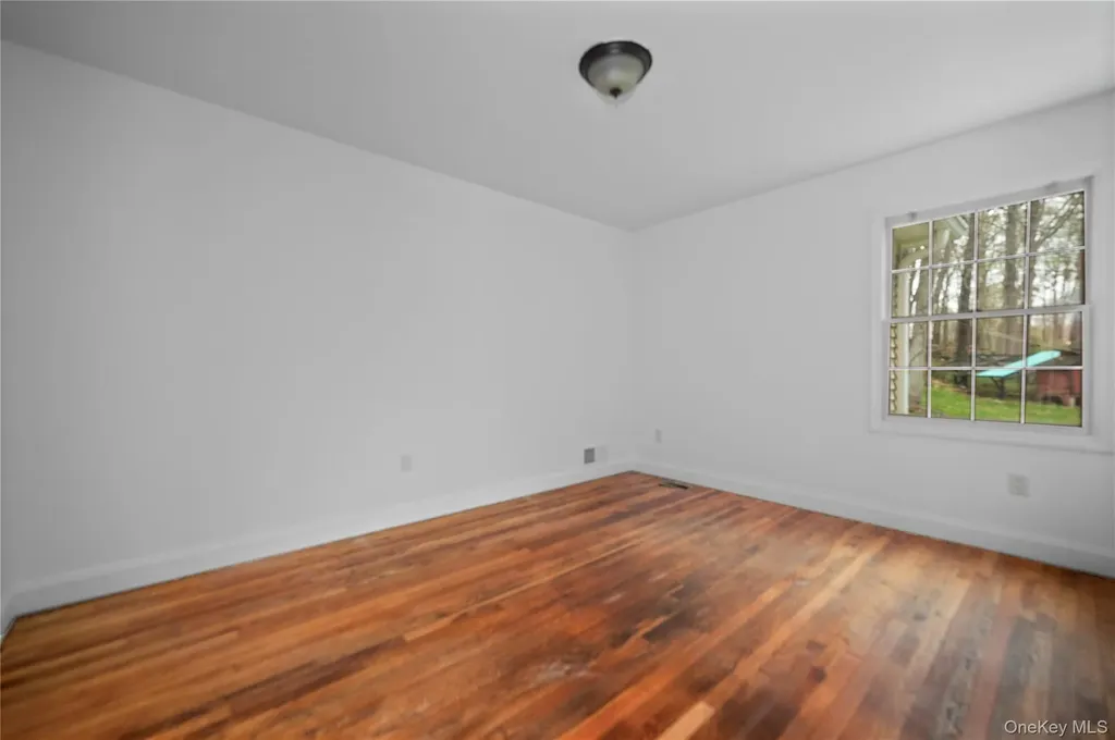 102 Warren Street Somers NY 10589