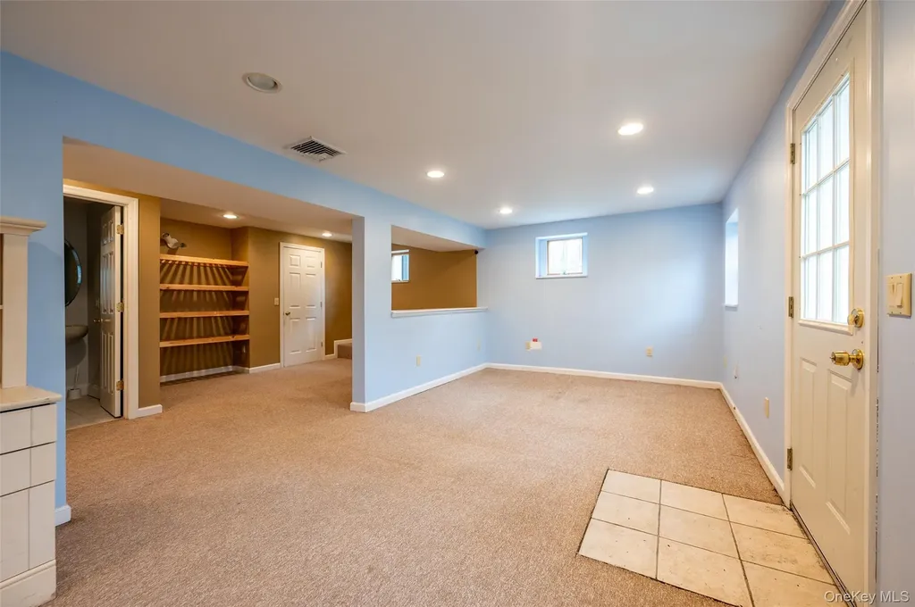 102 Warren Street Somers NY 10589