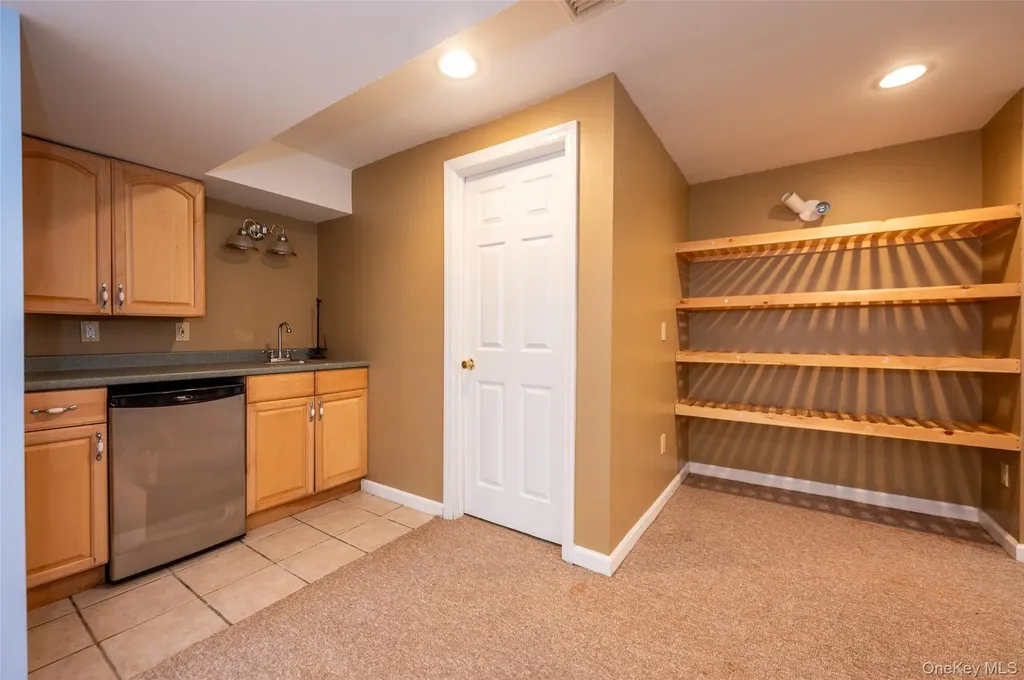 102 Warren Street Somers NY 10589
