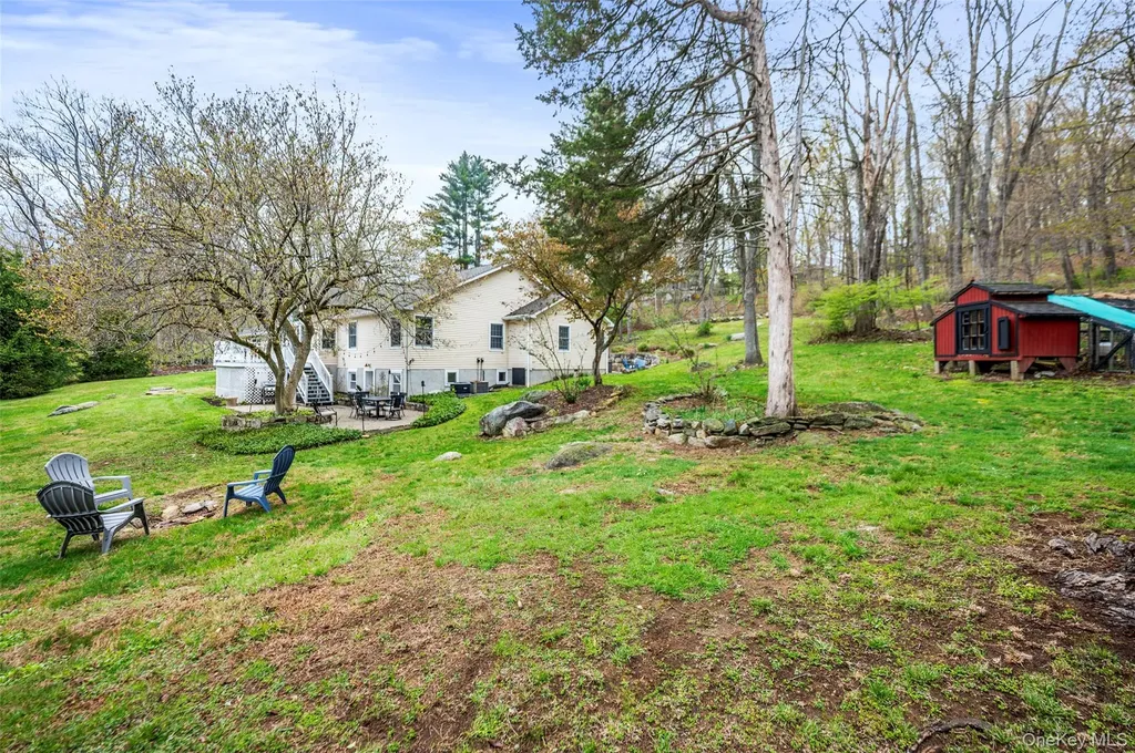 102 Warren Street Somers NY 10589