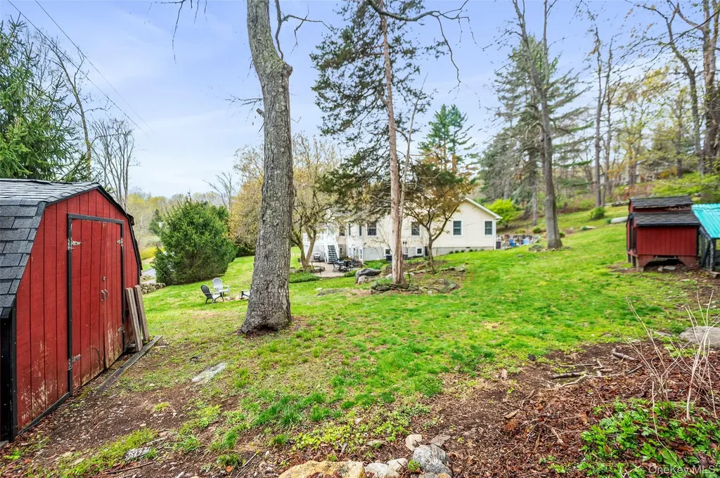 102 Warren Street Somers NY 10589
