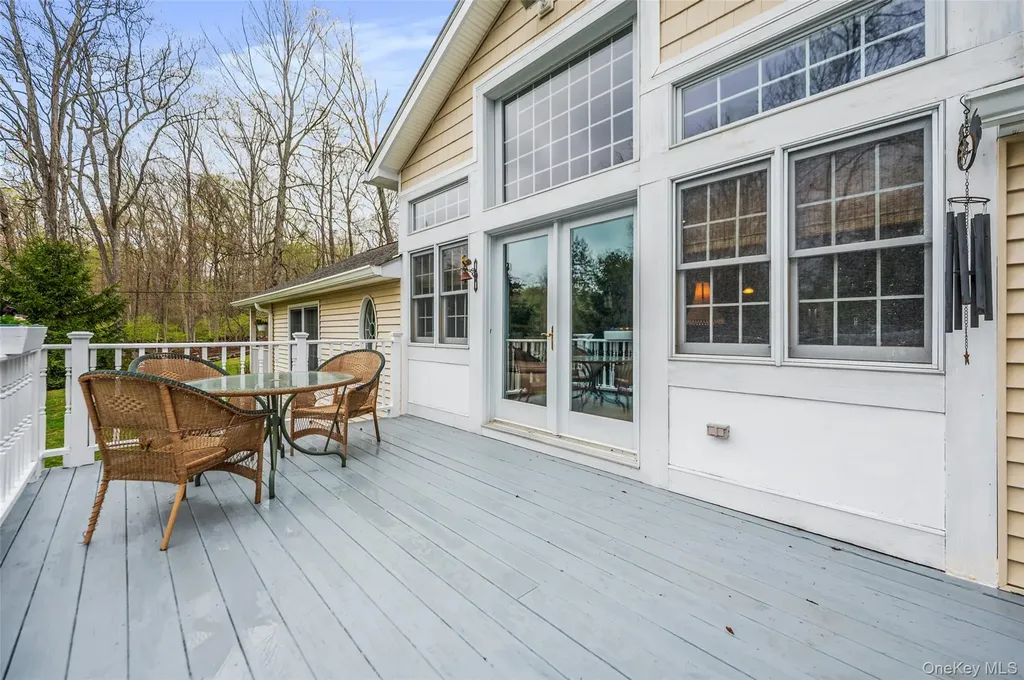 102 Warren Street Somers NY 10589