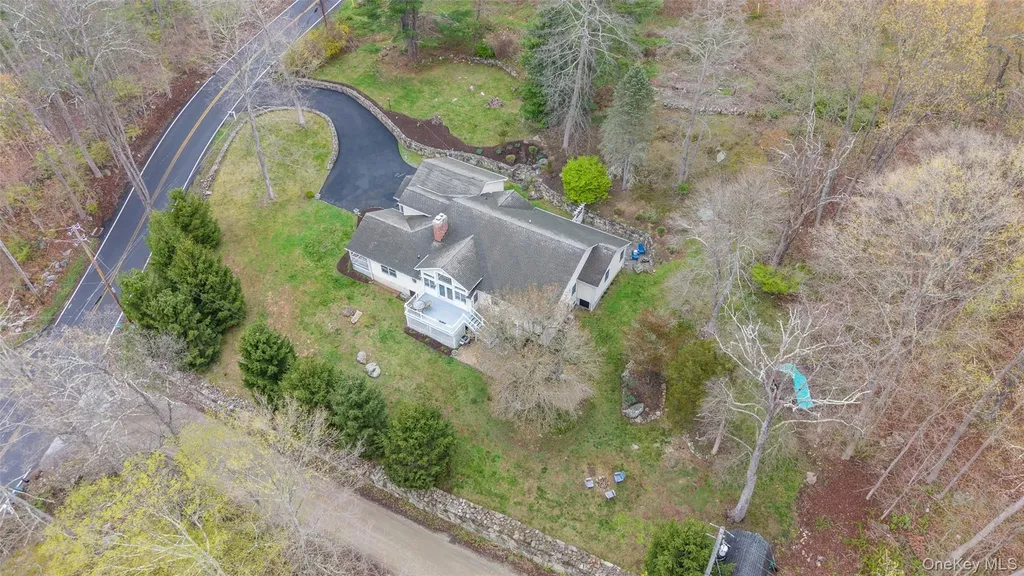 102 Warren Street Somers NY 10589