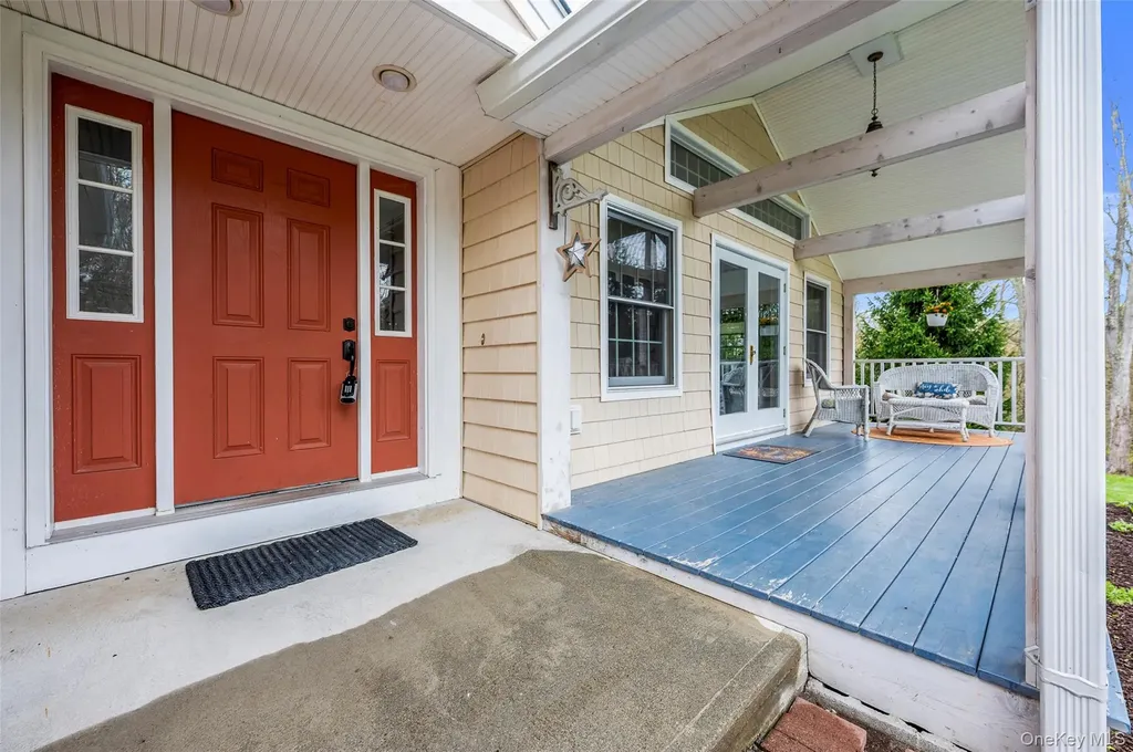 102 Warren Street Somers NY 10589